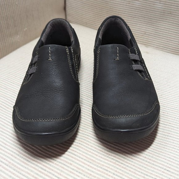 Clarks leather casual slip-on flats black size 6 EUC - Picture 8 of 9